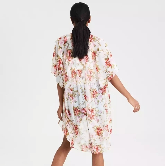 American Eagle Pintuck Kimono - Picture 2 of 10